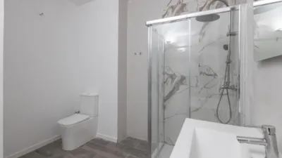 Apartamento en calle Doctor Fernando Escobar photo 10