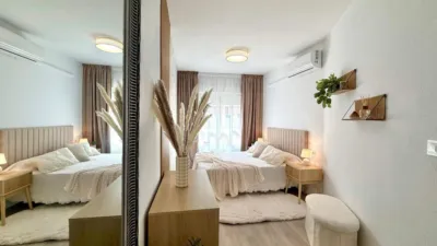 Apartment on Calle de la Loma, 29 photo 8