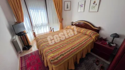 Apartment on Avenida de Santos Mártires photo 12