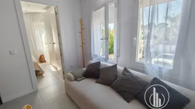 Apartment on Carrer del Montgrí photo 8