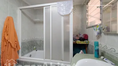 Apartment on Calle de San Pablo photo 40