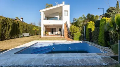 Chalet on Calle de las Adelfas photo 2