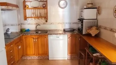 Terraced house on Calle de Sanlúcar La Mayor photo 4