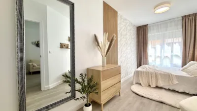 Apartment on Calle de la Loma, 29 photo 9