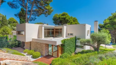 Chalet at 2 Punta Des Corb Street photo 2