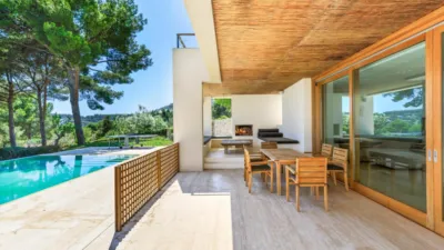 Chalet at 2 Punta Des Corb Street photo 13