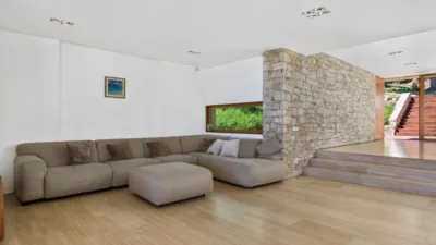 Chalet at 2 Punta Des Corb Street photo 8