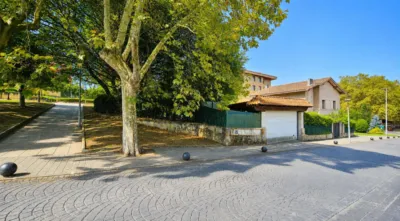 House on Negurigane Street photo 54