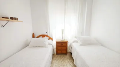 Apartment on Huerta del Rey Street photo 14