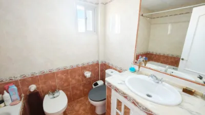 Apartment on Huerta del Rey Street photo 17