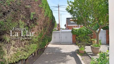 Chalet on Carrer de la Coruña photo 6