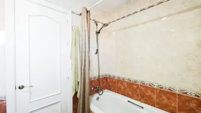 Apartment on Huerta del Rey Street photo 19