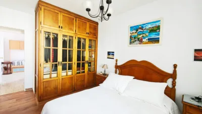 Apartment on Huerta del Rey Street photo 23