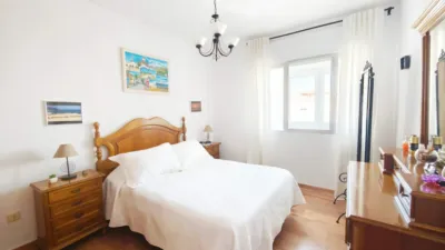 Apartment on Huerta del Rey Street photo 21