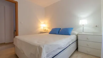 Apartment on Calle del Poeta Martínez Parra photo 16