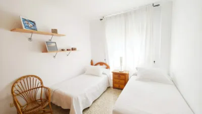 Apartment on Huerta del Rey Street photo 13