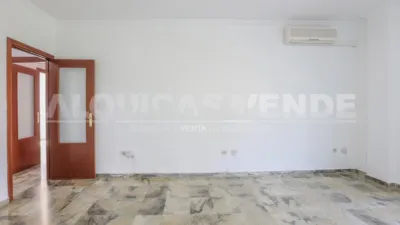 Apartment on Avenida de Las Ciencias photo 7