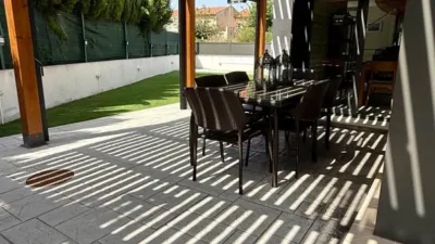 Semi-detached house on Carrer de Manuel Bergés photo 7