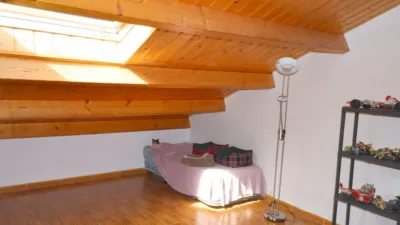 Semi-detached house on Enrique Soriano Street photo 28