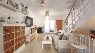 Townhouse on Avda. Mediterraneo photo 8