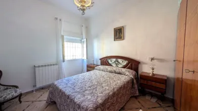 Chalet on Calle de la Llerena photo 13