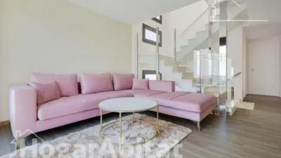 Chalet on Carrer Maria San Gil, Noain photo 12