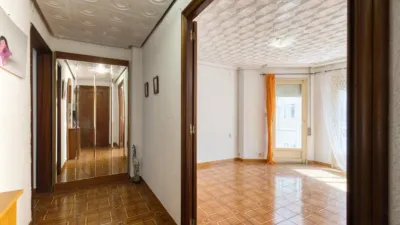 Apartment on Teodoro Llorente Street photo 4