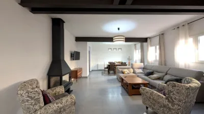 Chalet on Calle de la Llerena photo 2