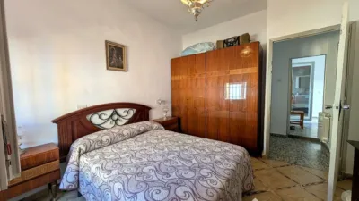 Chalet on Calle de la Llerena photo 14