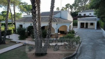 Chalet in Urbanització Marchuquera, 181 photo 17