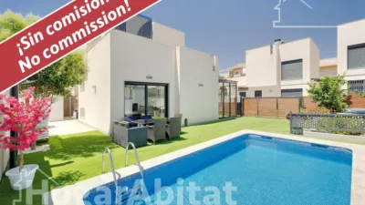 Chalet on Carrer Maria San Gil, Noain photo 2