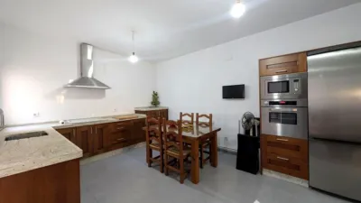 Chalet on Calle de la Llerena photo 6