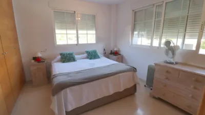 Semi-detached house on Enrique Soriano Street photo 21