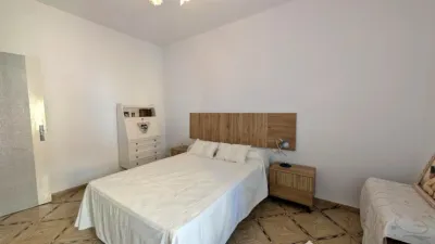 Chalet on Calle de la Llerena photo 18