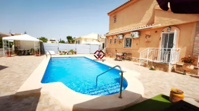 Chalet on Calle Piteras photo 4