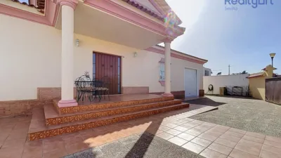 Chalet in Las Almenas photo 4