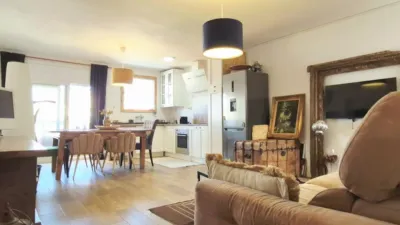 Attic on Carrer Transversal photo 6