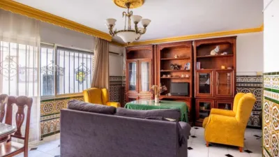 Apartment in Ronda de Triana-Patrocinio-Turruñuelo photo 2