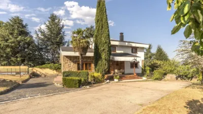 Chalet on Avenida de las Acacias photo 12