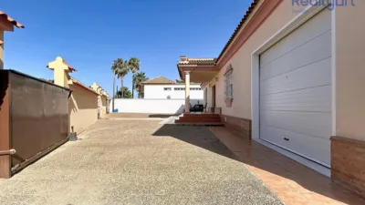 Chalet in Las Almenas photo 5
