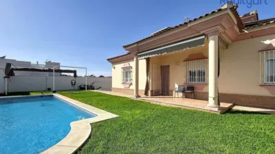 Chalet in Las Almenas photo 3