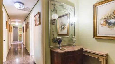Apartment on Avenida de Alfonso X 'El Sabio' photo 38