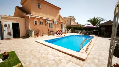 Chalet on Calle Piteras photo 2