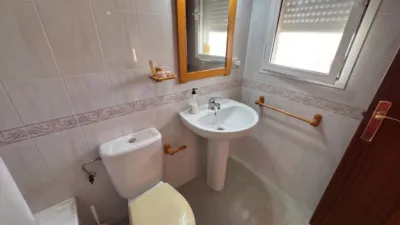 Apartment in University Area photo 22