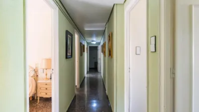 Apartment on Avenida de Alfonso X 'El Sabio' photo 36
