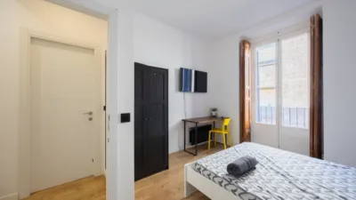 Flat on Calle de Andrés Borrego photo 24