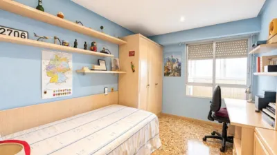 Apartment at Carrer Poeta Miguel Hernandez, No. 14 photo 13