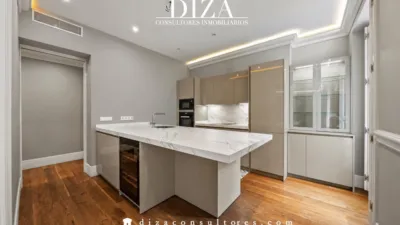 Apartment on Calle del Conde de Aranda photo 2