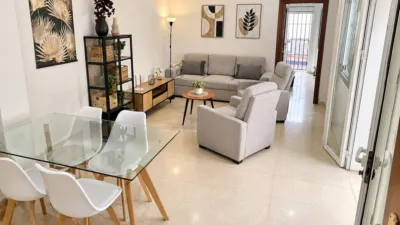 Semi-detached house on Calle Vicente Alexandre photo 5