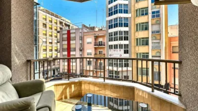 Apartment at Carrer Poeta Miguel Hernandez, No. 14 photo 5